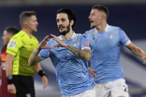 友博体育娱乐 -转会期意大利杯焦点战；上海申花临场应变；震撼外界；心理建设被强调(花江峡谷大桥在哪个位置)